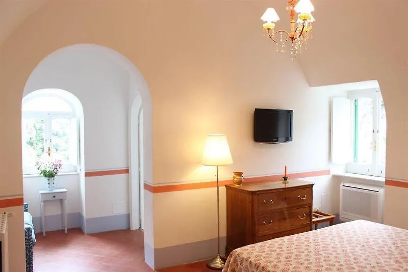 Torre Dello Ziro Hotel Pontone 2*,