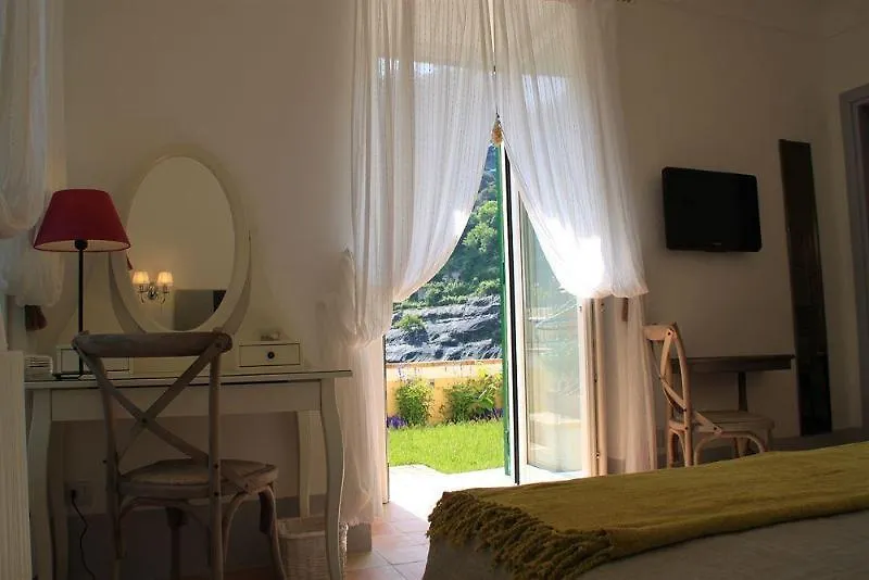 Hotel Torre Dello Ziro Pontone